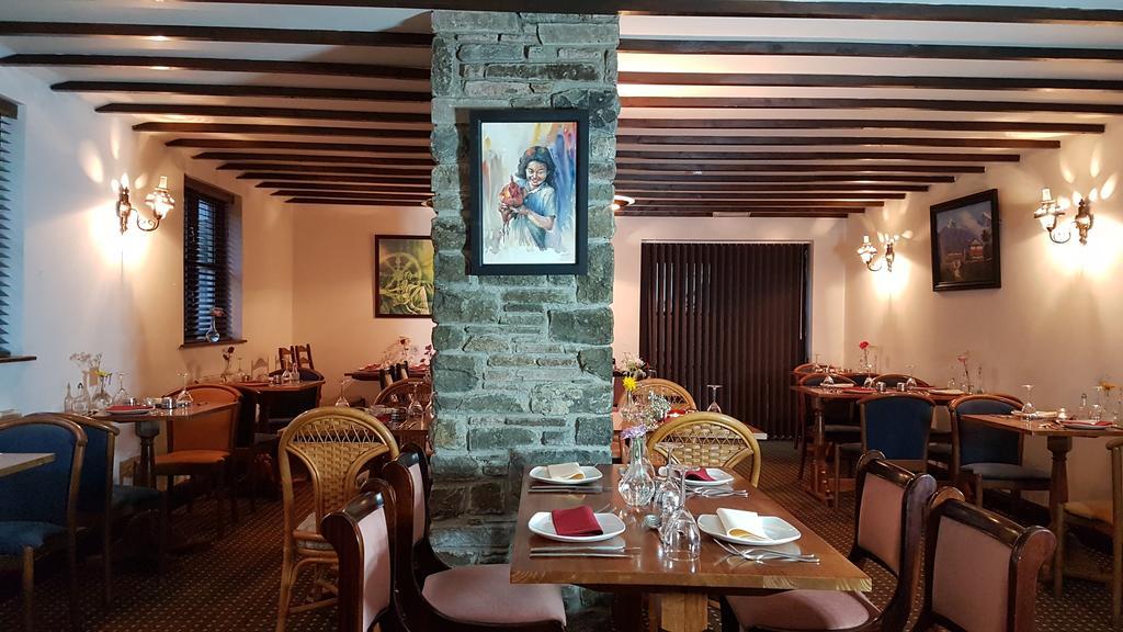 New Gurkha Inn Brecon Luaran gambar