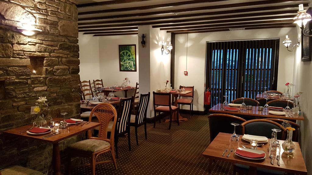 New Gurkha Inn Brecon Luaran gambar